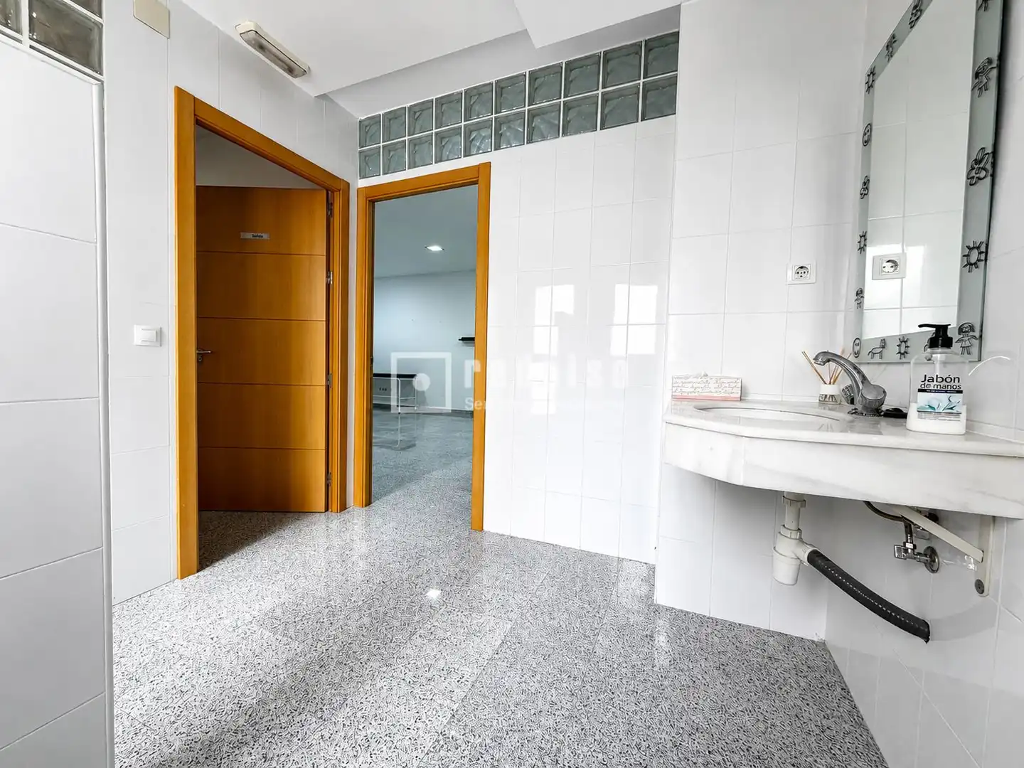 Bathroom of Office for sale in Torremolinos  with Air Conditioner