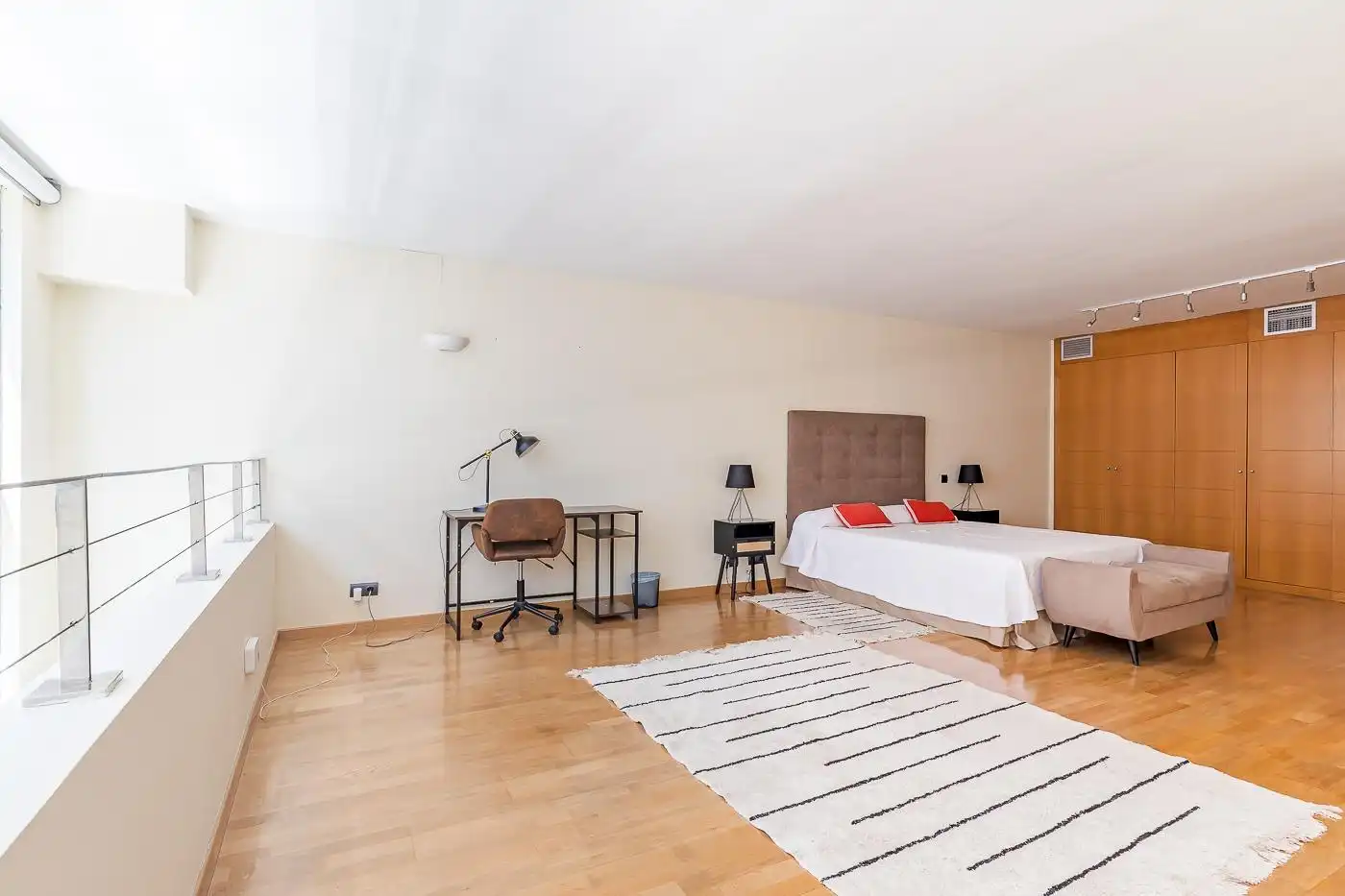 Habitación de Dúplex de alquiler en Madrid con Aire acondicionado, Calefacción y Parquet