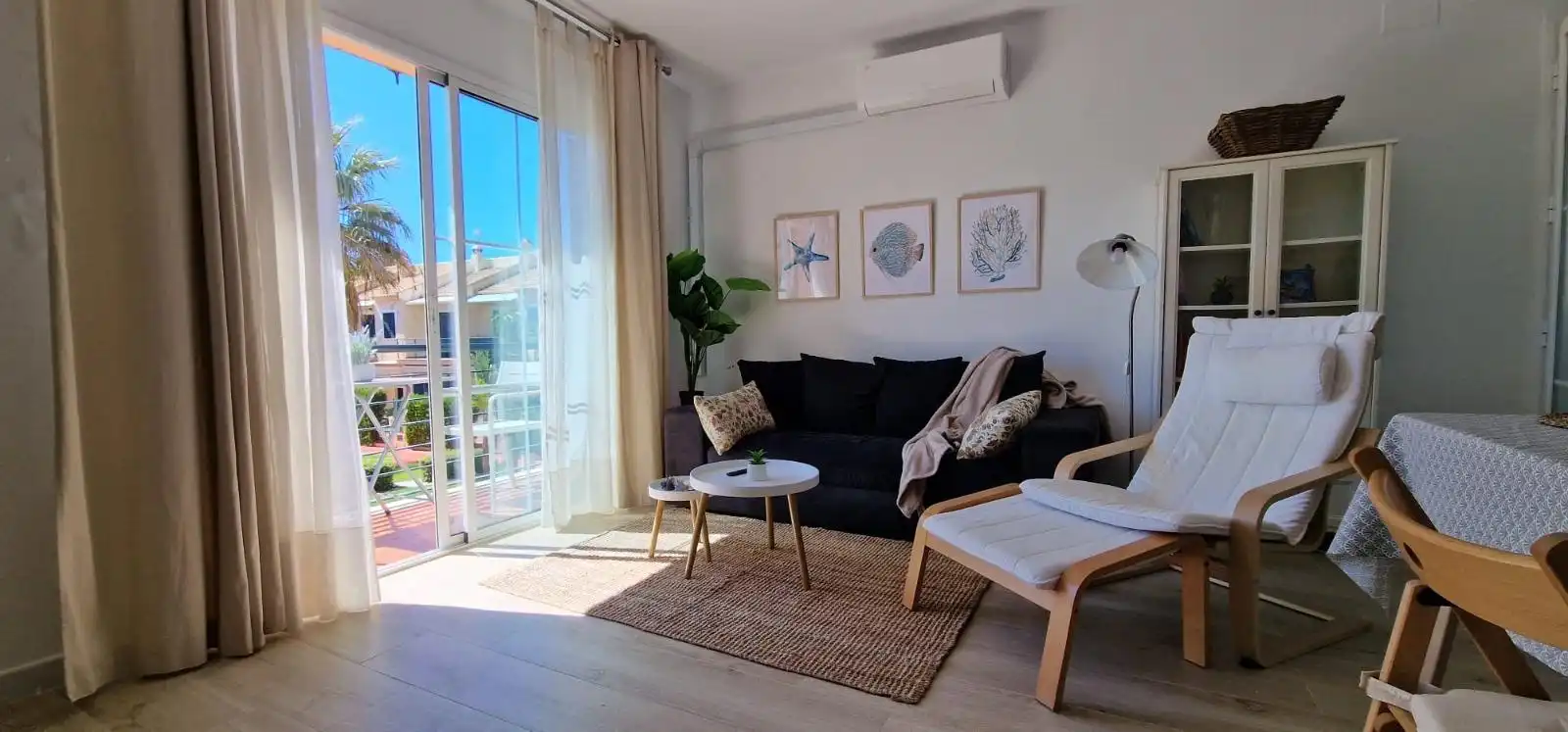 Wohnzimmer von Wohnungen zur Miete in Islantilla mit Klimaanlage, Heizung und Terrasse