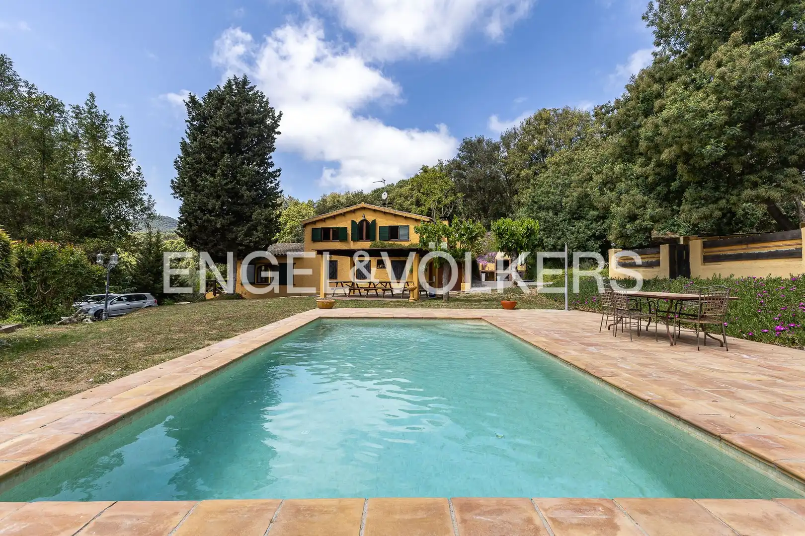 Exterior view of Houses for sale in Sant Vicenç de Montalt  with Air Conditioner, Heating and Private garden