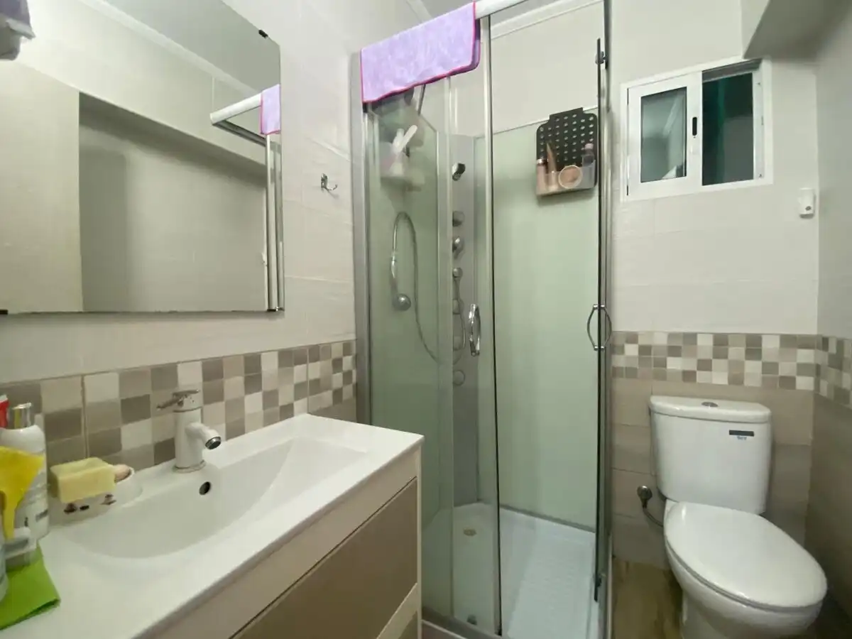 Bathroom of Flat for sale in Dénia  with Air Conditioner, Heating and Terrace