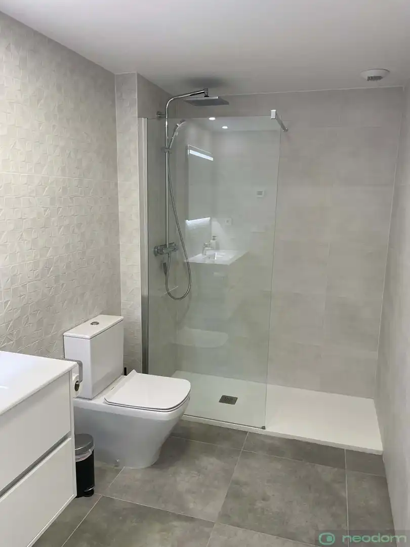 Badezimmer von Wohnung zur Miete in Finestrat