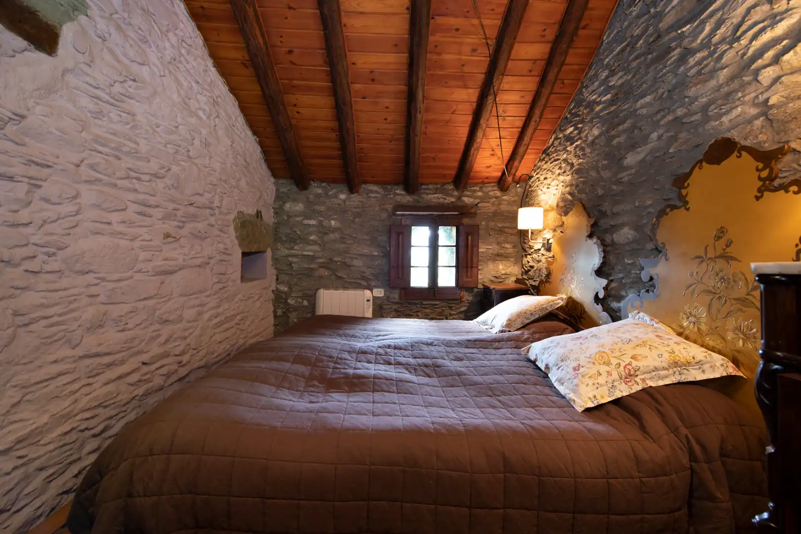 Dormitori de Finca rústica en venda en Bolvir amb Calefacció, Jardí privat i Parquet