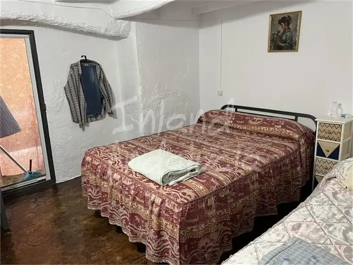 Dormitori de Finca rústica en venda en Castillo de Locubín amb Piscina i Internet
