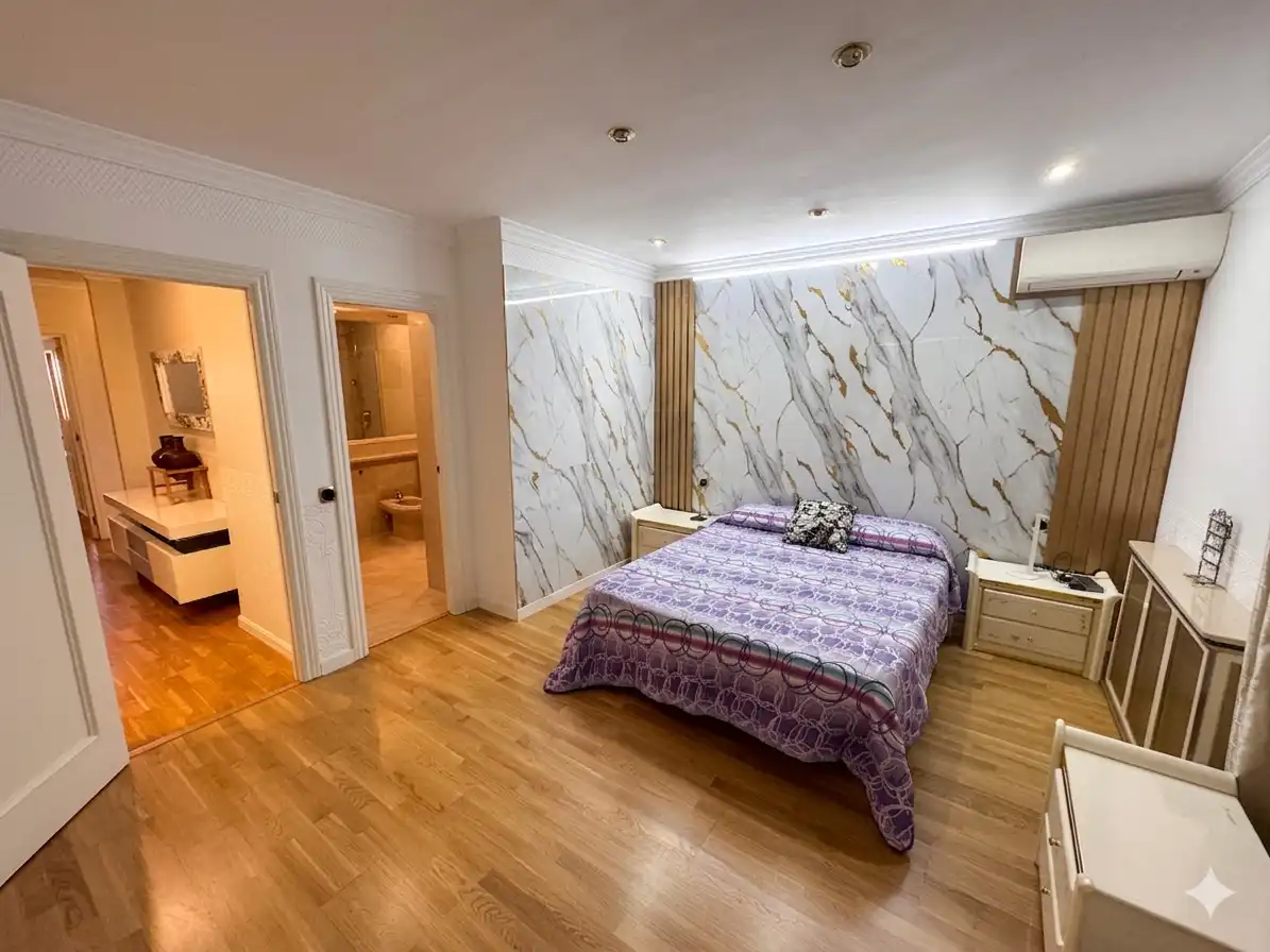 Schlafzimmer von Einfamilien-Reihenhaus zum Verkauf in Badalona mit Klimaanlage, Heizung und Parkett