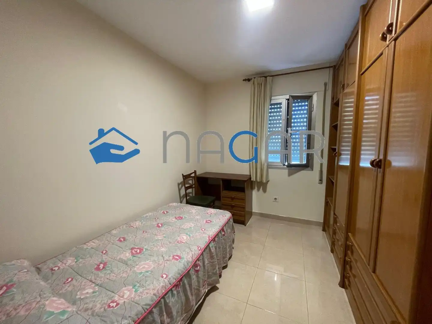 Habitación de Piso de alquiler en La Línea de la Concepción con Amueblado