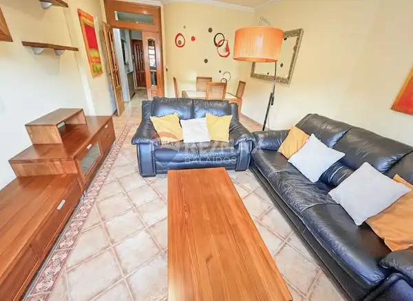 Sala d'estar de Casa o xalet en venda en A Guarda   amb Calefacció, Jardí privat i Parquet