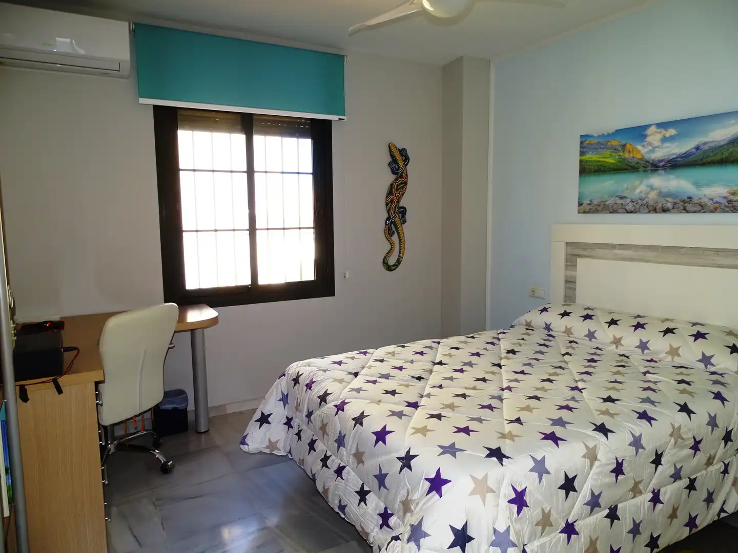 Habitación de Casa adosada en venta en Rincón de la Victoria con Aire acondicionado, Calefacción y Jardín privado