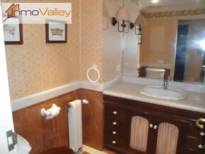 Baño de Piso en venta en Elche / Elx con Calefacción, Jardín privado y Parquet