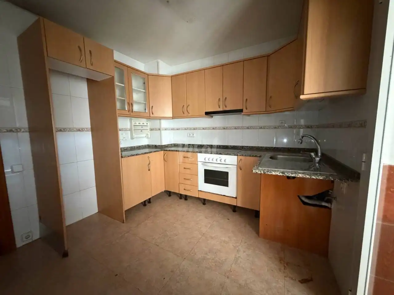 Cuina de Pis en venda en Tarragona amb Aire condicionat i Terrassa