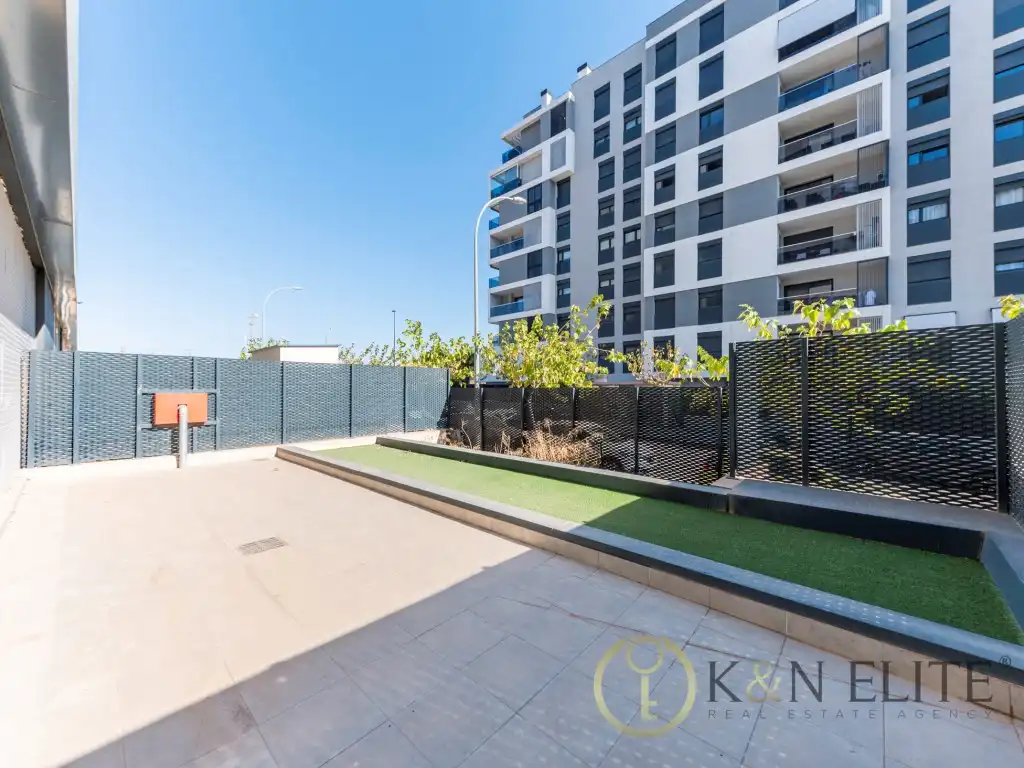 Terrassa de Local en venda en San Blas