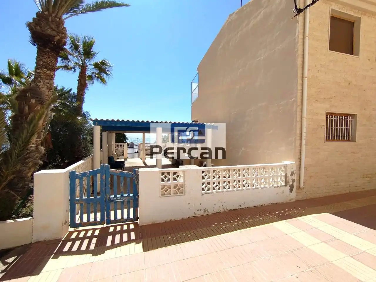 Vista exterior de Residencial en venta en El Campello