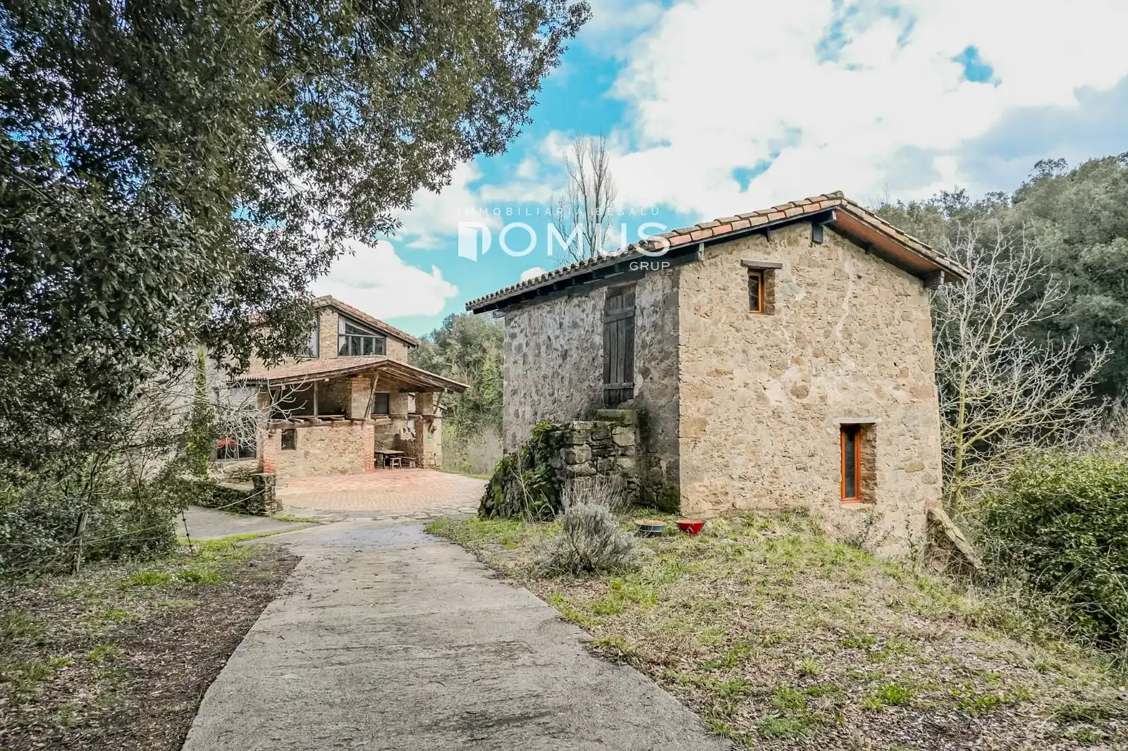 Vista exterior de Finca rústica en venta en Santa Pau con Calefacción, Parquet y Piscina