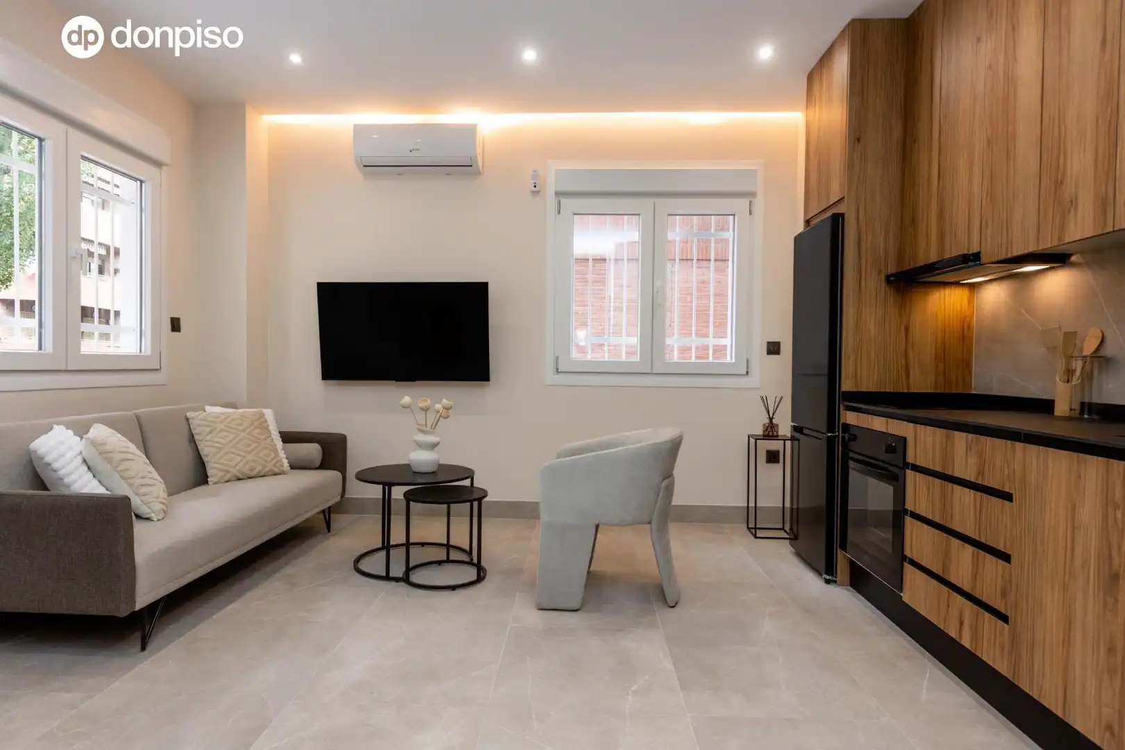 Wohnzimmer von Wohnungen zum Verkauf in Granada mit Klimaanlage und Heizung