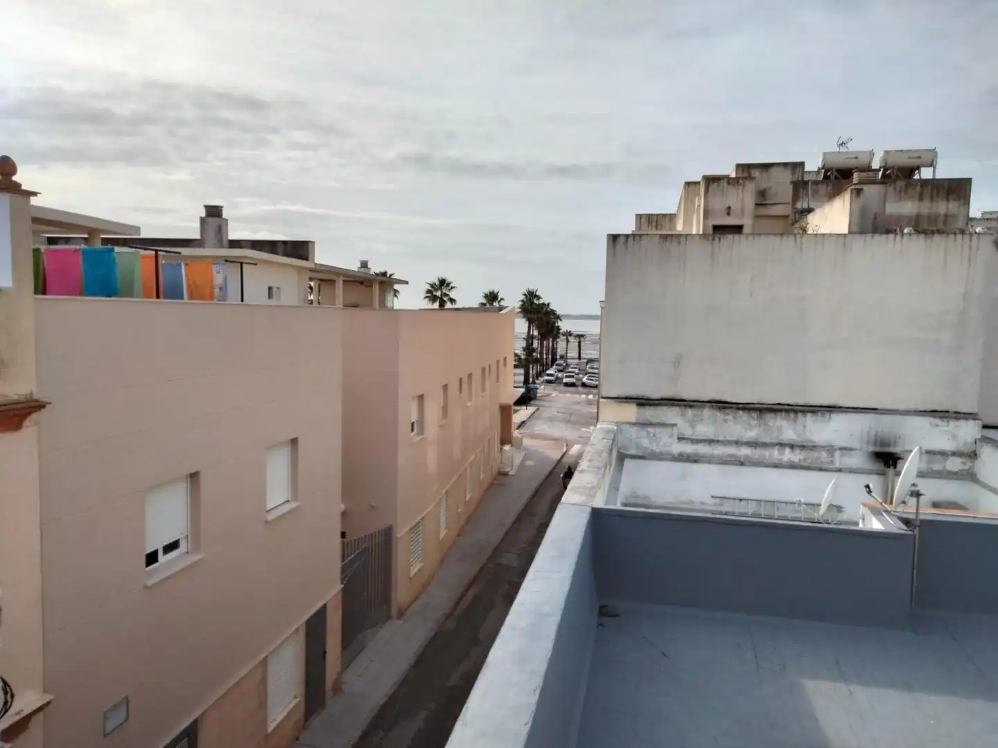 Vista exterior de Casa adosada en venta en Puerto Real con Terraza
