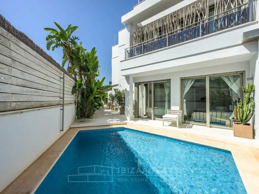 Maisonette mit Pool zum Verkauf in Marina Botafoc - Platja de Talamanca