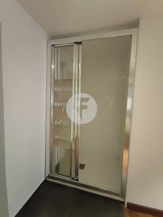Bany de Local en venda en Barcelona