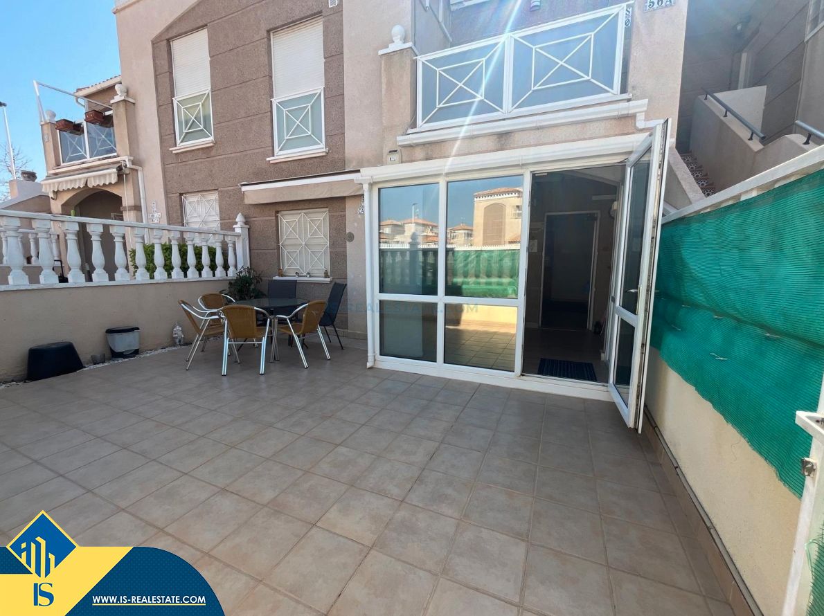 Terrassa de Casa adosada en venda en Torrevieja amb Aire condicionat, Calefacció i Terrassa