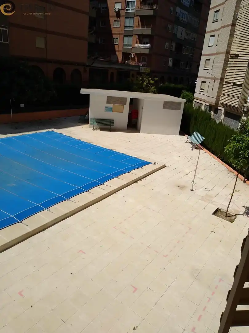 Piscina de Piso de alquiler en Jaén con Calefacción, Terraza y Piscina comunitaria