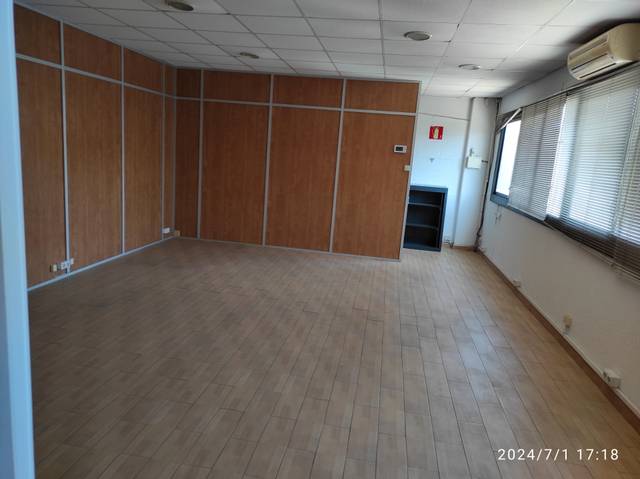 Oficina en Alquiler en Constantí