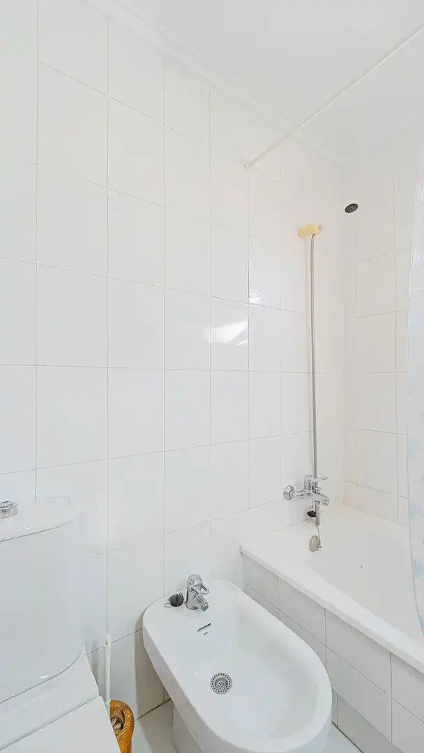 Badezimmer von Wohnungen zum Verkauf in Torrevieja mit Terrasse und Gemeinschaftspool