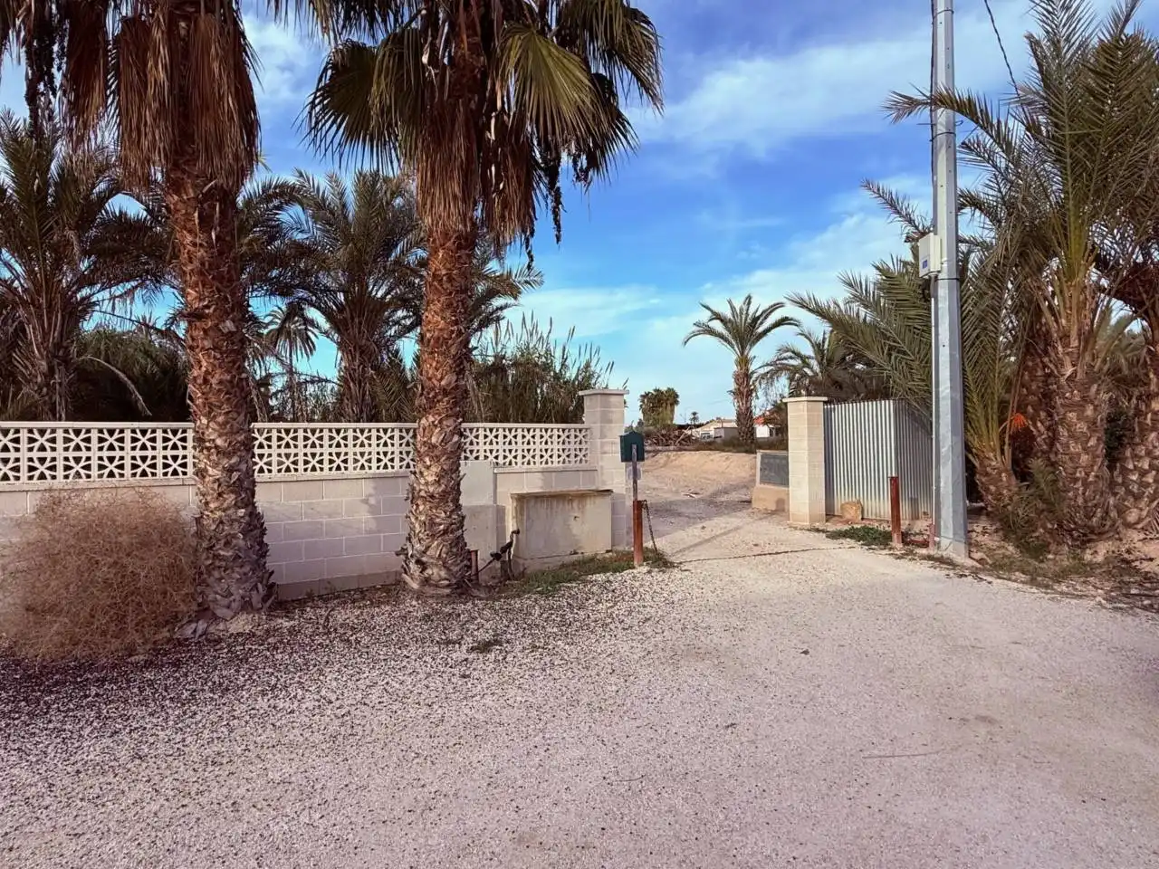 Casa adosada de alquiler en Elche / Elx con Aire acondicionado, Terraza y Amueblado