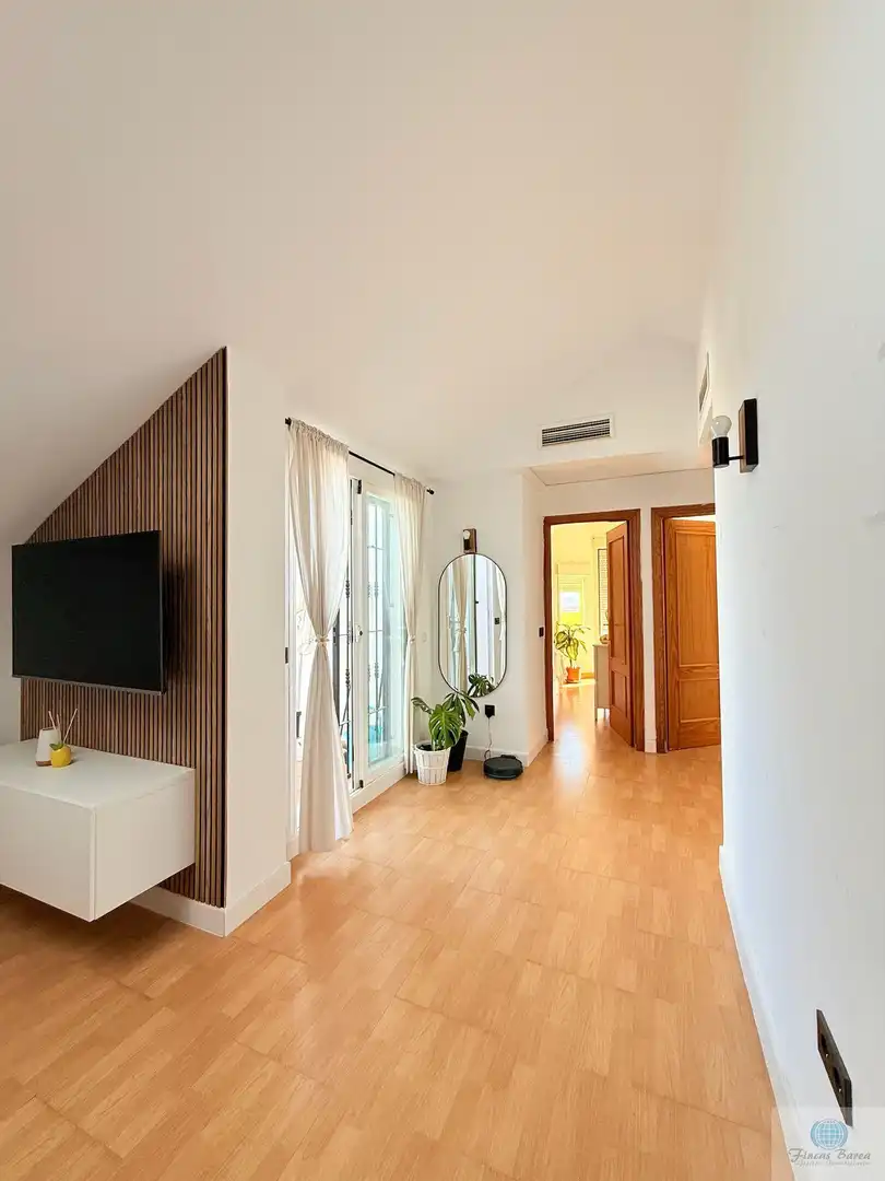 Attic for sale in Fuengirola  with Air Conditioner, Terrace and Community pool