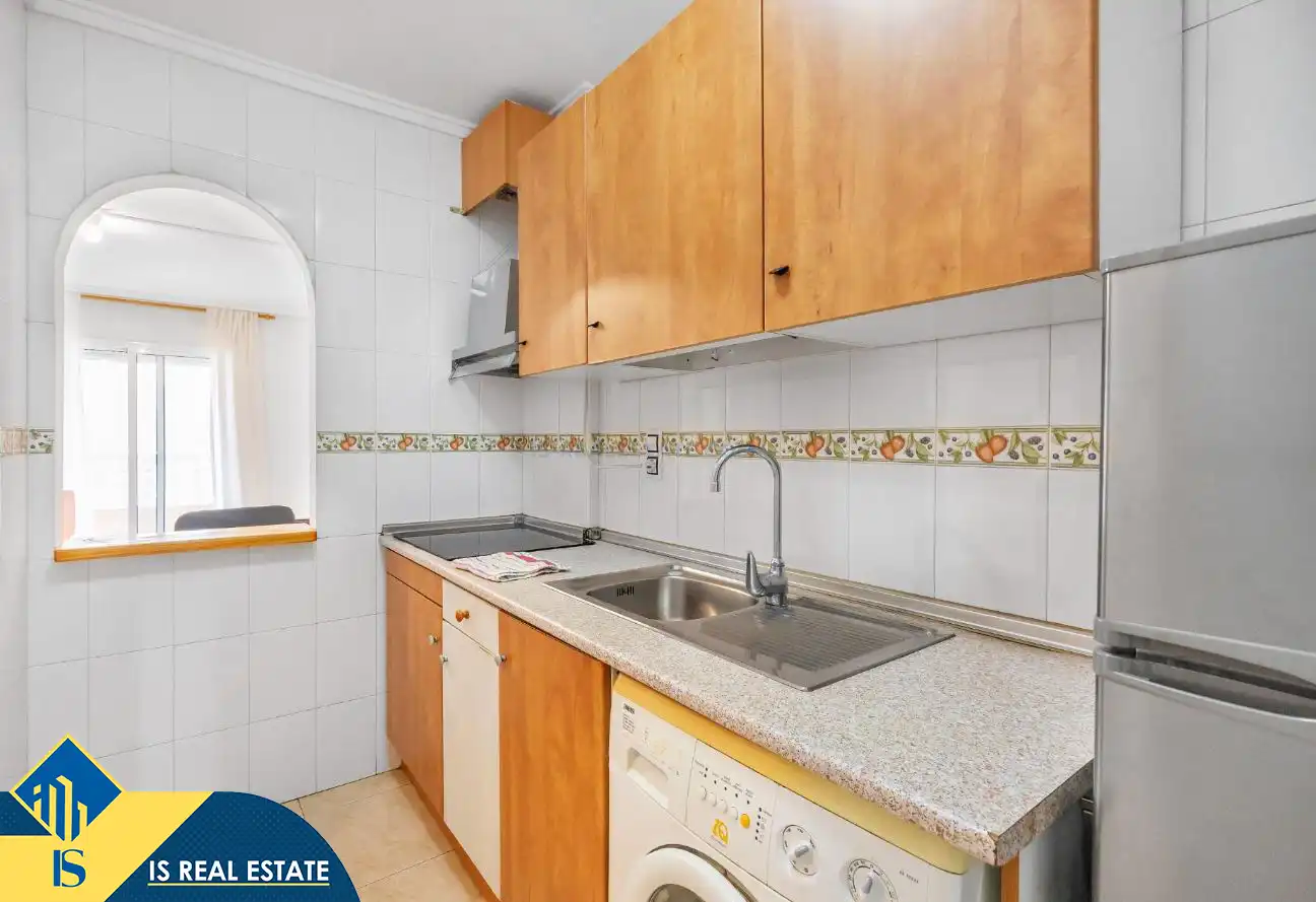 Cocina de Estudio en venta en Torrevieja con Calefacción, Terraza y Amueblado