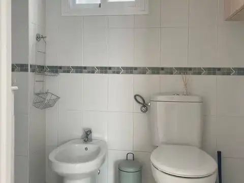 Baño de Piso de alquiler en Málaga con Aire acondicionado, Amueblado y Lavadora