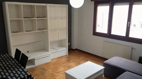 Foto 3 de Apartamento de alquiler en Calle del Padre Buenaventura de Paredes, 4, Milán - Pumarín, Oviedo