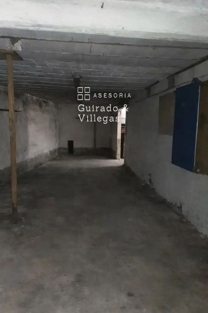 Außenansicht von Fabrikhallen zum Verkauf in Esplugues de Llobregat