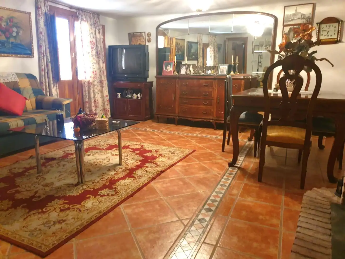 Sala d'estar de Finca rústica en venda en Ariza amb Calefacció i Traster