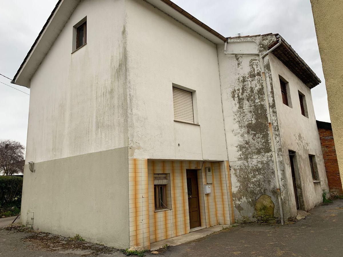 Exterior view of House or chalet for sale in Siero  with Storage room