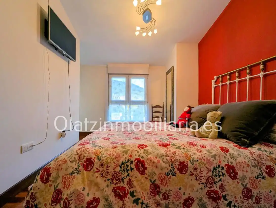 Bedroom of Houses for sale in Artziniega  with Heating, Private garden and Terrace