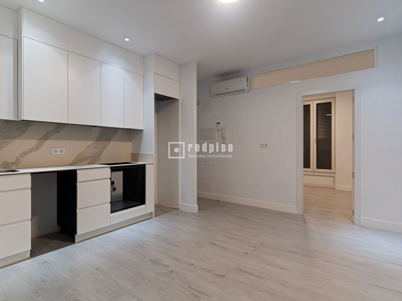 Kitchen of Flat for sale in  Madrid Capital  with Air Conditioner