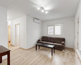 Bedroom of Flat for sale in  Madrid Capital  with Air Conditioner