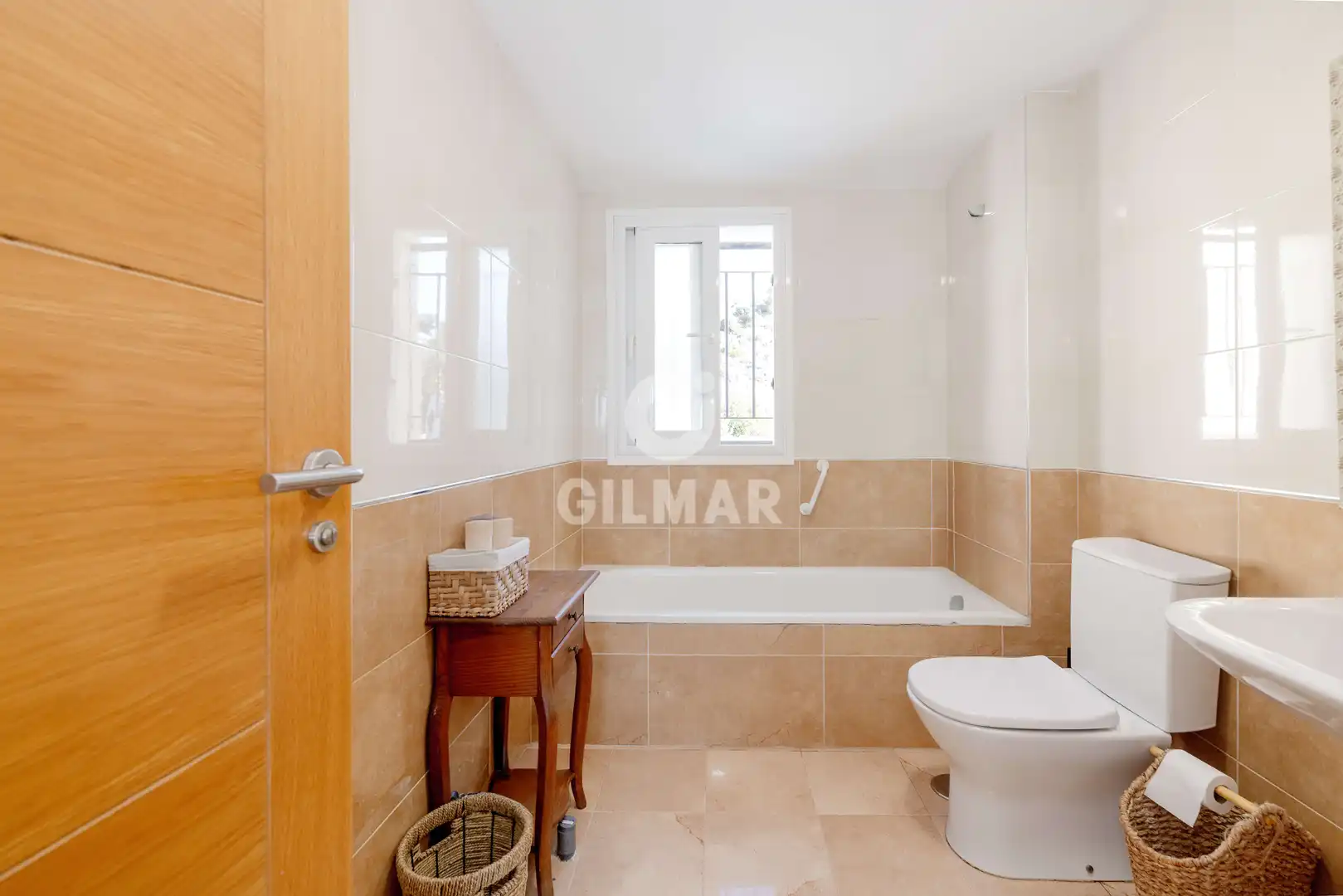 Bathroom of Attic for sale in Fuengirola  with Heating, Private garden and Storage room