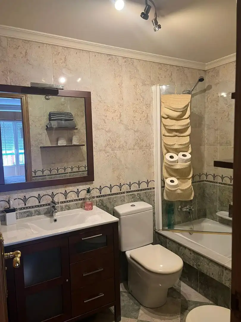 Badezimmer von Wohnungen zur Miete in Noia mit Heizung, Möbliert und Balkon