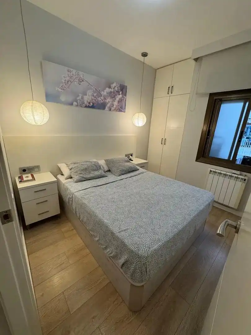 Dormitori de Apartament en venda en Barcelona amb Parquet i Balcó