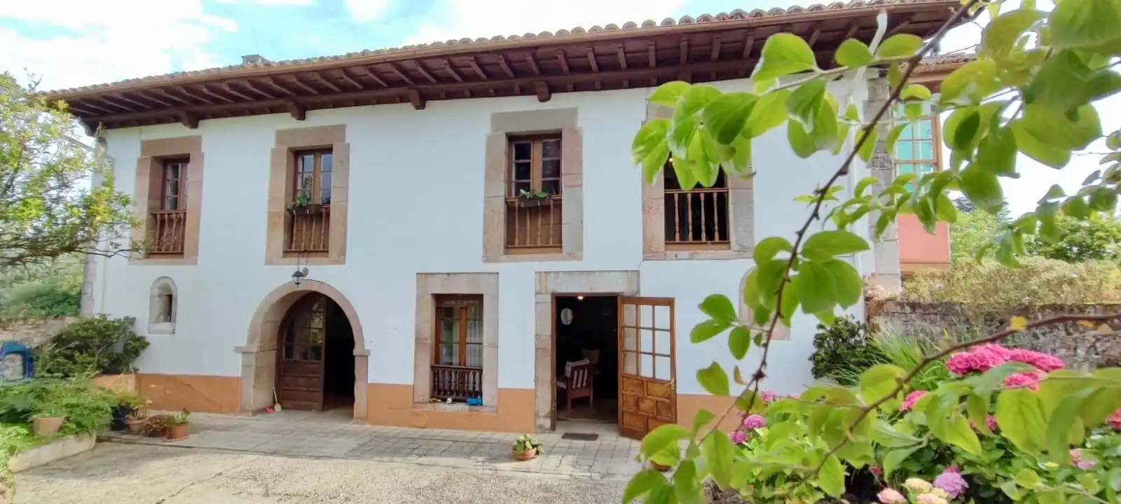 Vista exterior de Casa o chalet en venta en Llanes con Calefacción y Jardín privado