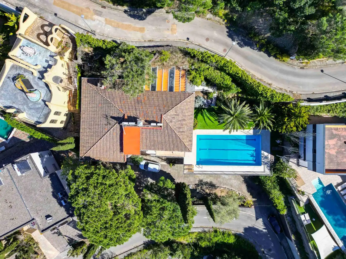 Detached house with pool for sale in Carrer Carrer Alexandria, imagen 2