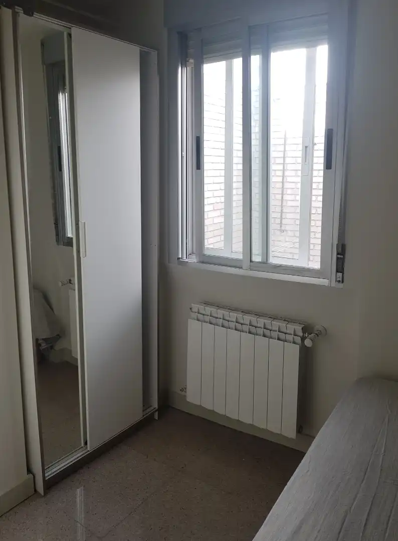 Habitación de Apartamento de alquiler en Madrid con Aire acondicionado, Calefacción y Parquet