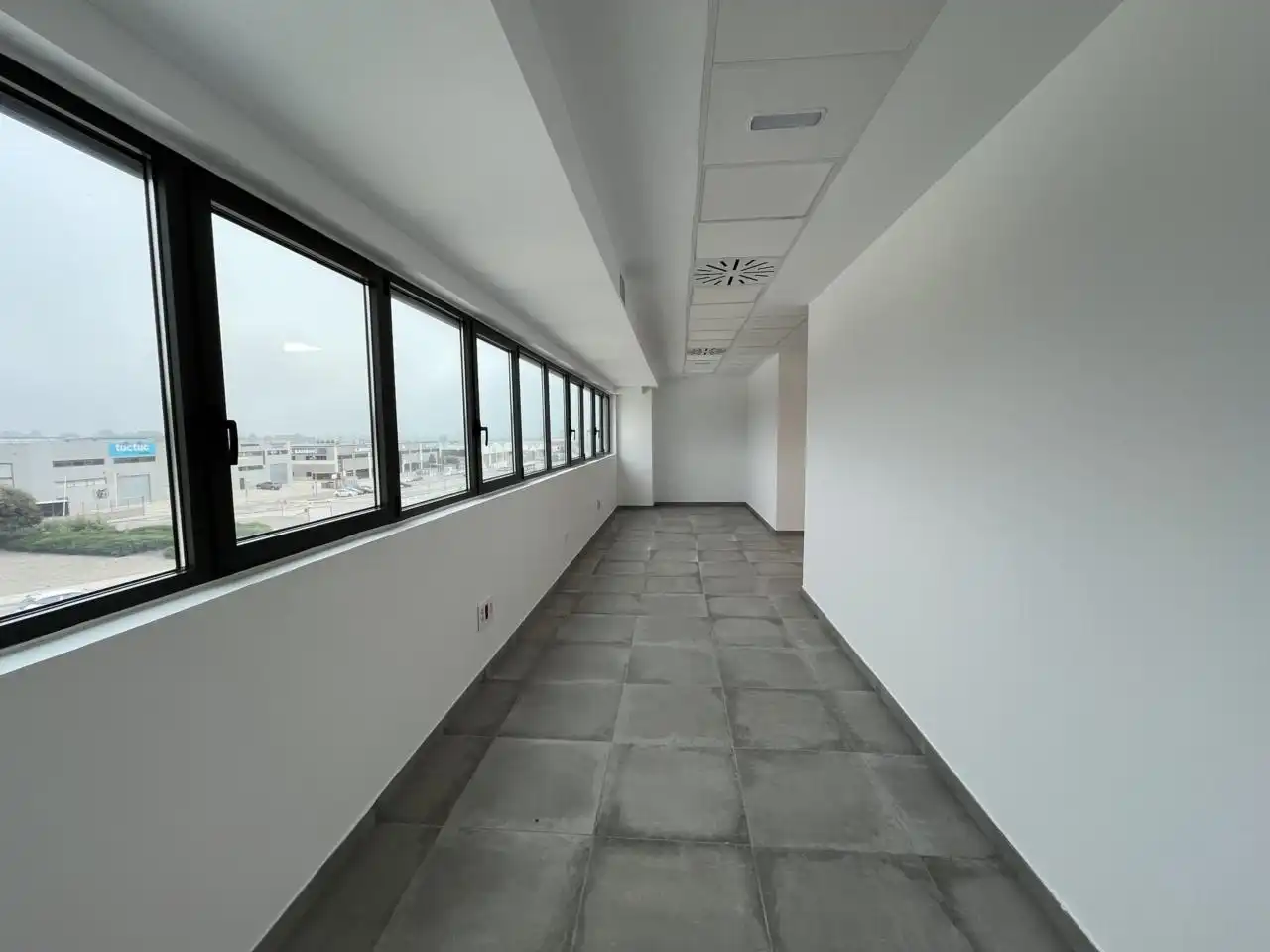 Industrial buildings for rent in Òdena  with Heating