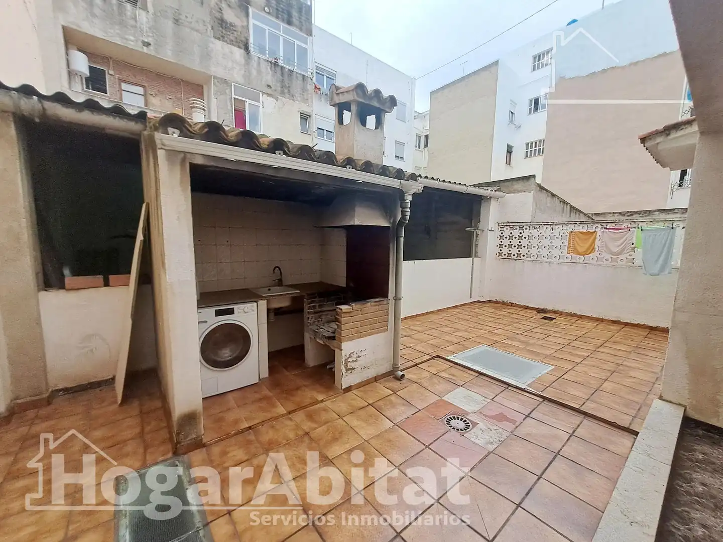 Vista exterior de Casa o xalet en venda en Castellón de la Plana / Castelló de la Plana amb Terrassa, Traster i Moblat