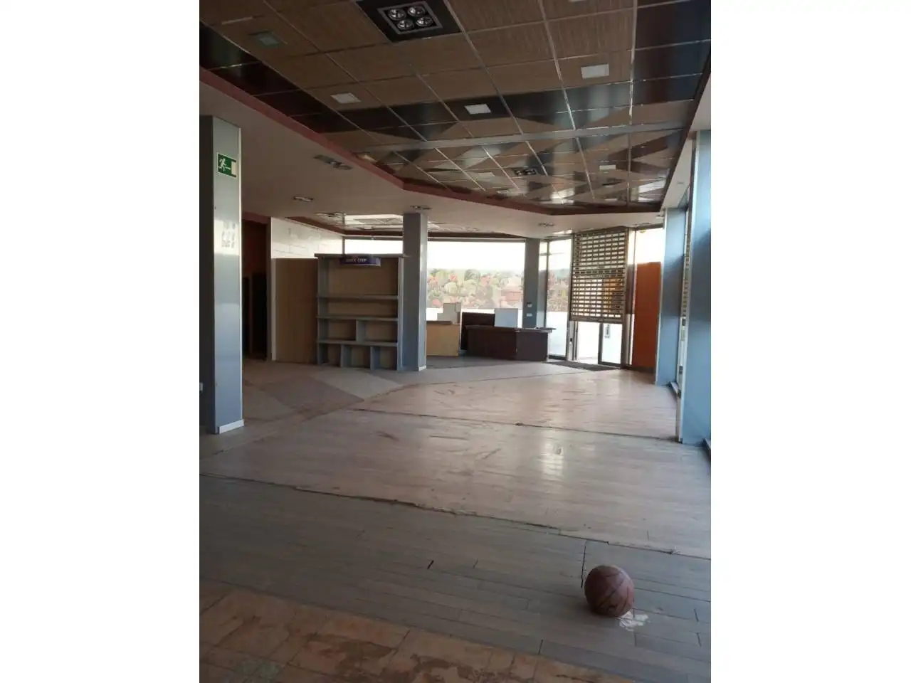 Local comercial en venda a Calle EXTRAMUROS, imagen 4