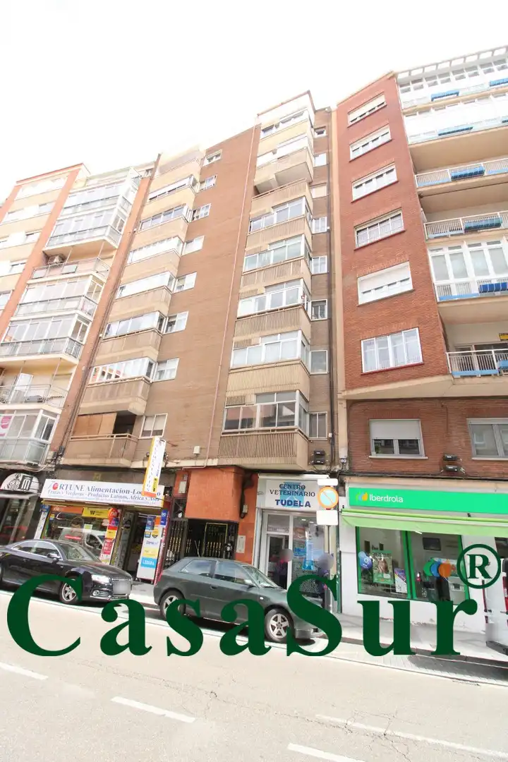 Vista exterior de Pis en venda en Valladolid amb Calefacció i Terrassa