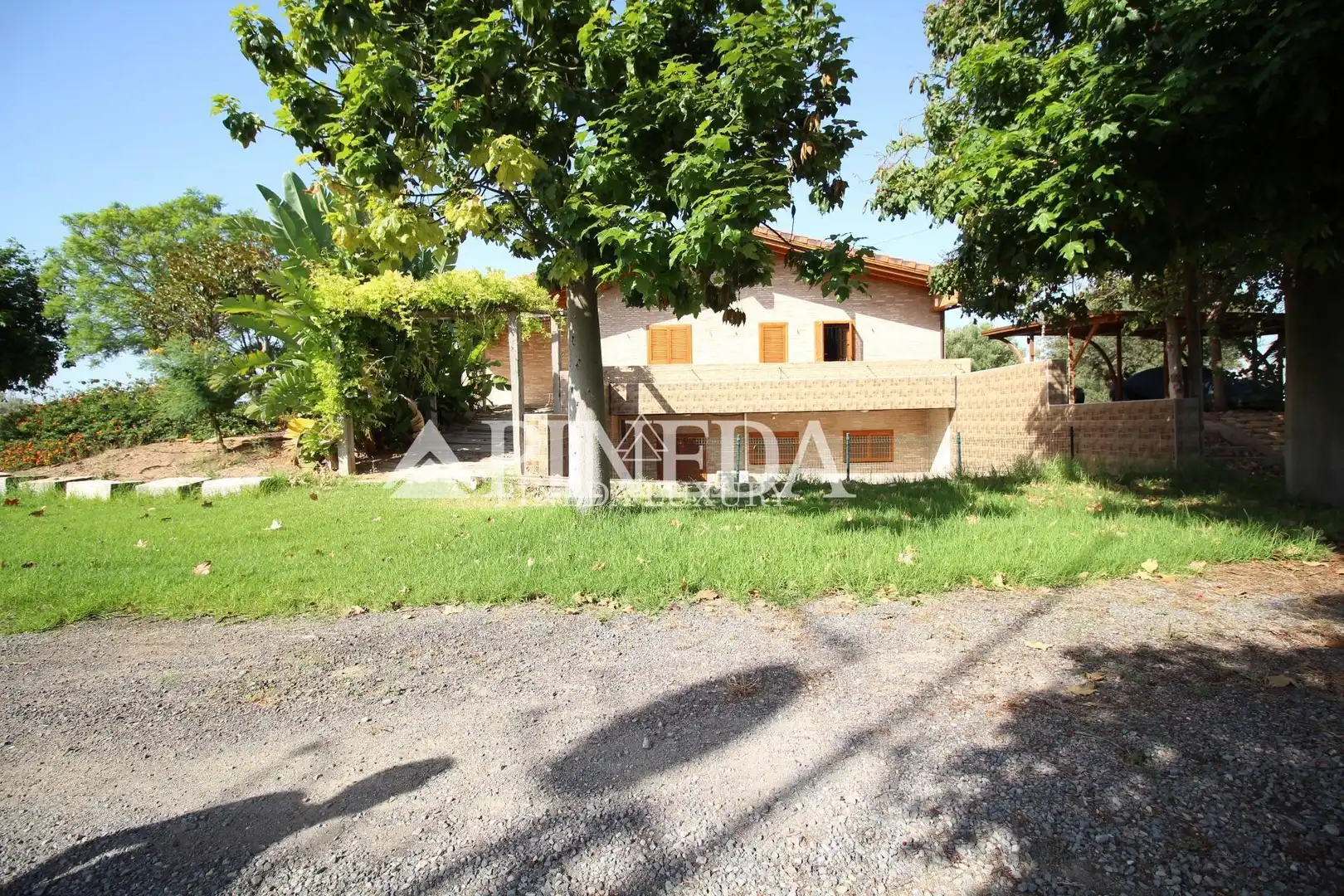 Vista exterior de Casa o xalet en venda en El Puig de Santa Maria amb Aire condicionat, Jardí privat i Terrassa