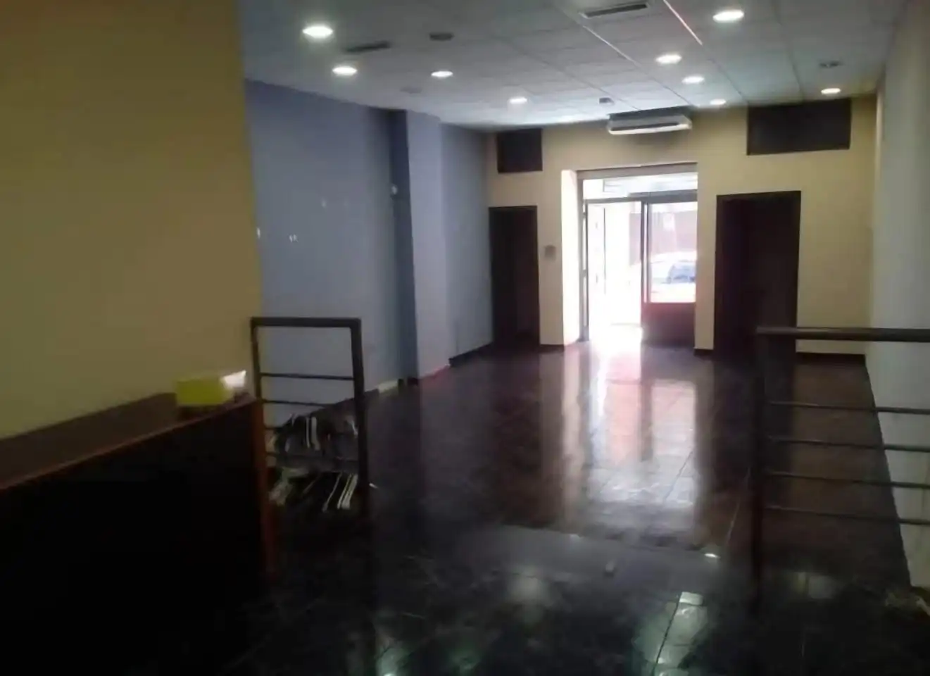 Local comercial en venda a Azorín