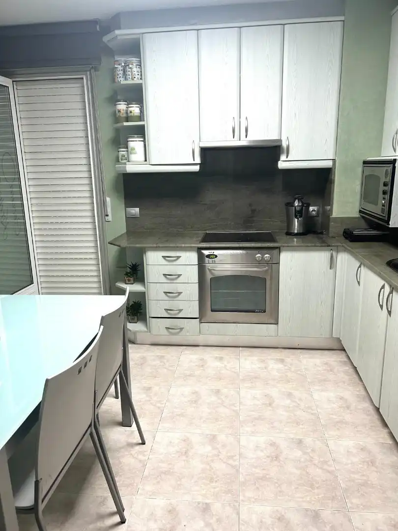 Cuina de Pis de lloguer en Caldas de Reis amb Calefacció, Parquet i Traster