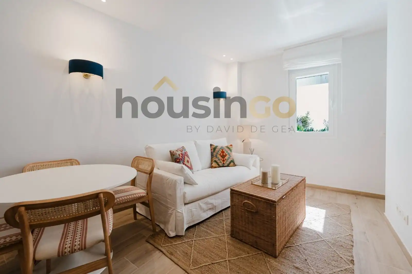 Living room of Flat for sale in Madrid  with Air Conditioner, Heating and Parquet flooring